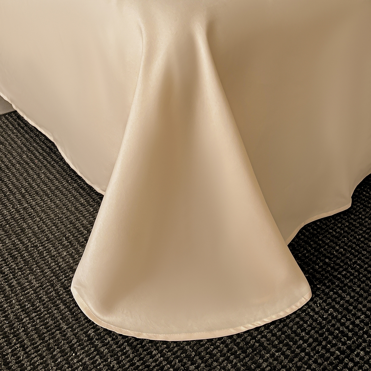 91家纺网 家纺一手货源 找家纺 置顶家纺 2026新款栀夏银杏叶亲肤提花刺绣四件套 栀夏-浅香槟