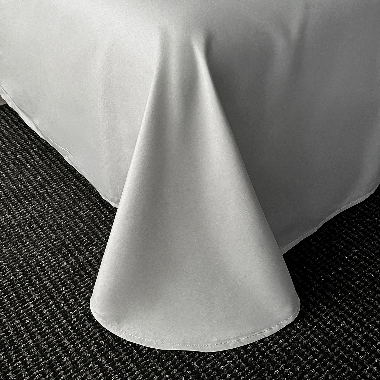 91家纺网 家纺一手货源 找家纺 置顶家纺 2026新款栀夏银杏叶亲肤提花刺绣四件套 栀夏-浅灰