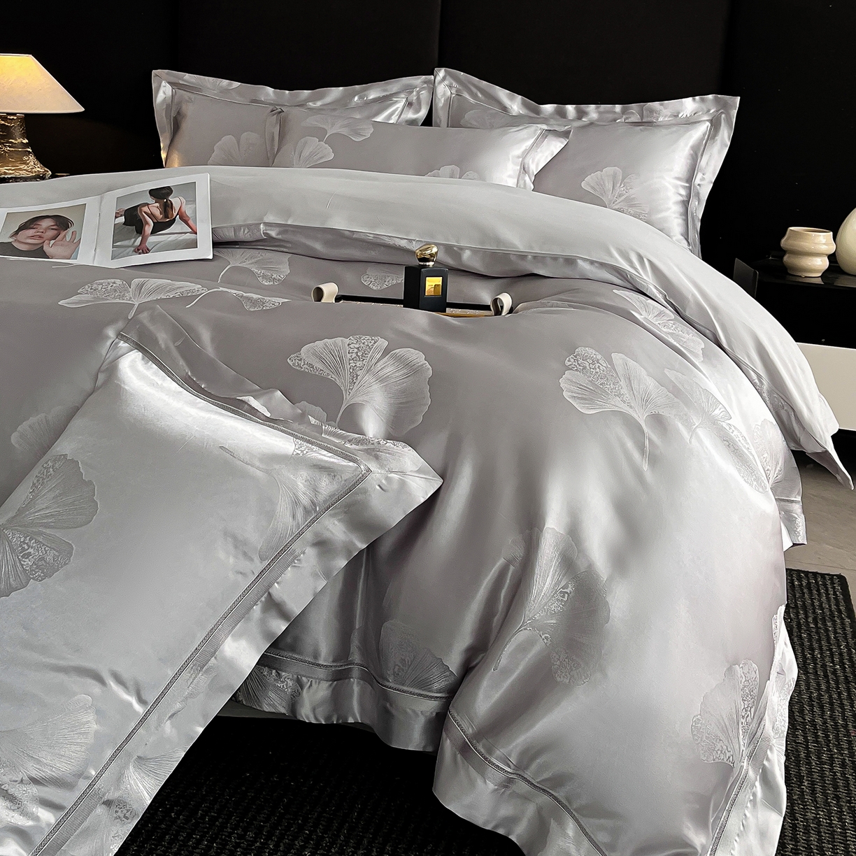 91家纺网 家纺一手货源 找家纺 置顶家纺 2026新款栀夏银杏叶亲肤提花刺绣四件套 栀夏-浅灰