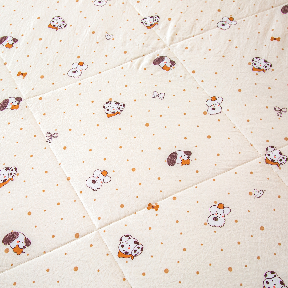 91家纺网 家纺一手货源 找家纺 美之润家纺 2026新款棉花新疆棉花被印花夏被学生单人宿舍夏被 萌犬暖绒