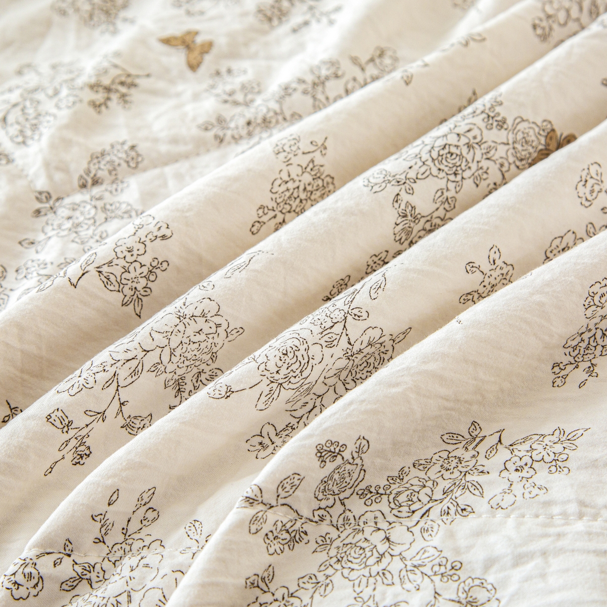 91家纺网 家纺一手货源 找家纺 美之润家纺 2026新款棉花新疆棉花被印花夏被学生单人宿舍夏被 素秋