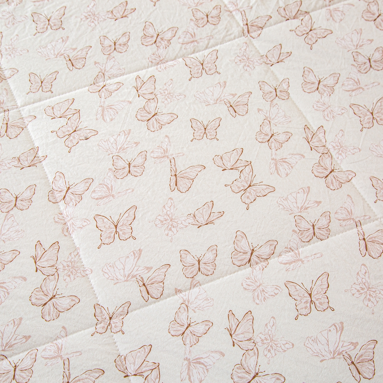 91家纺网 家纺一手货源 找家纺 美之润家纺 2026新款棉花新疆棉花被印花夏被学生单人宿舍夏被 暖棕蝶梦