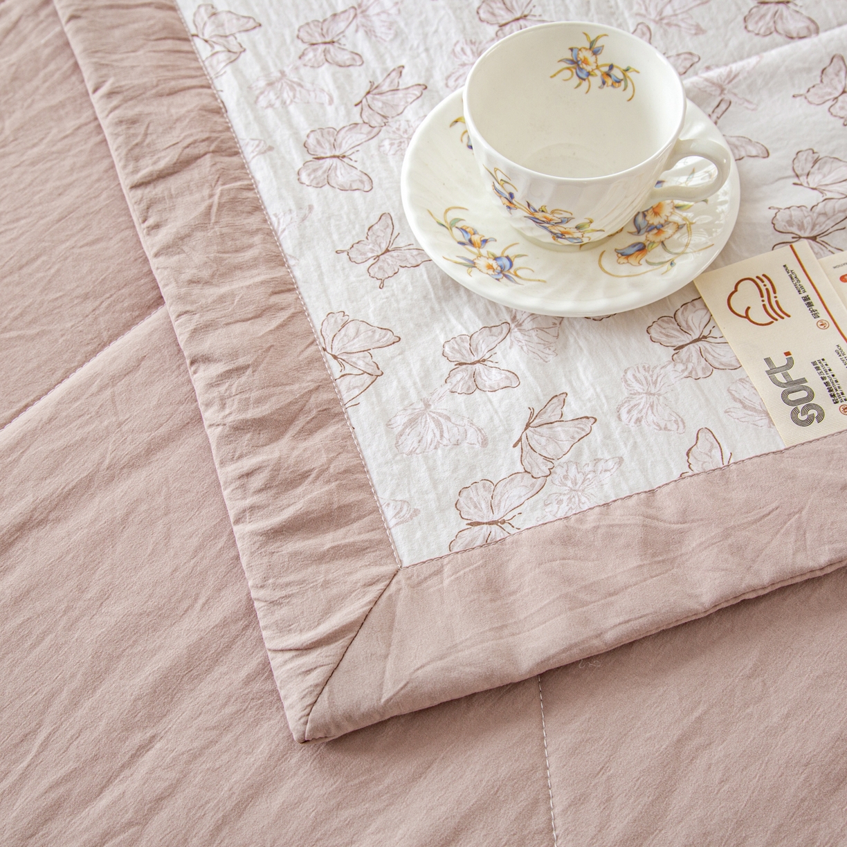 91家纺网 家纺一手货源 找家纺 美之润家纺 2026新款棉花新疆棉花被印花夏被学生单人宿舍夏被 暖棕蝶梦