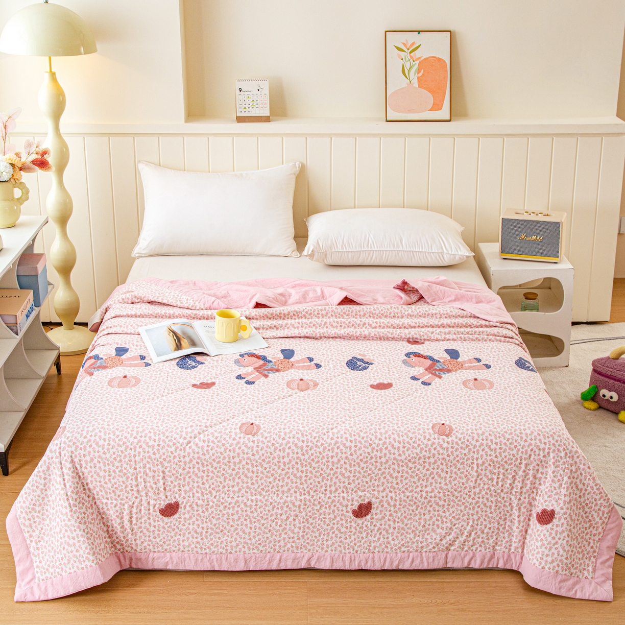 91家纺网 家纺一手货源 找家纺 美之润家纺 2026新款棉花新疆棉花被印花夏被学生单人宿舍夏被 田园小马