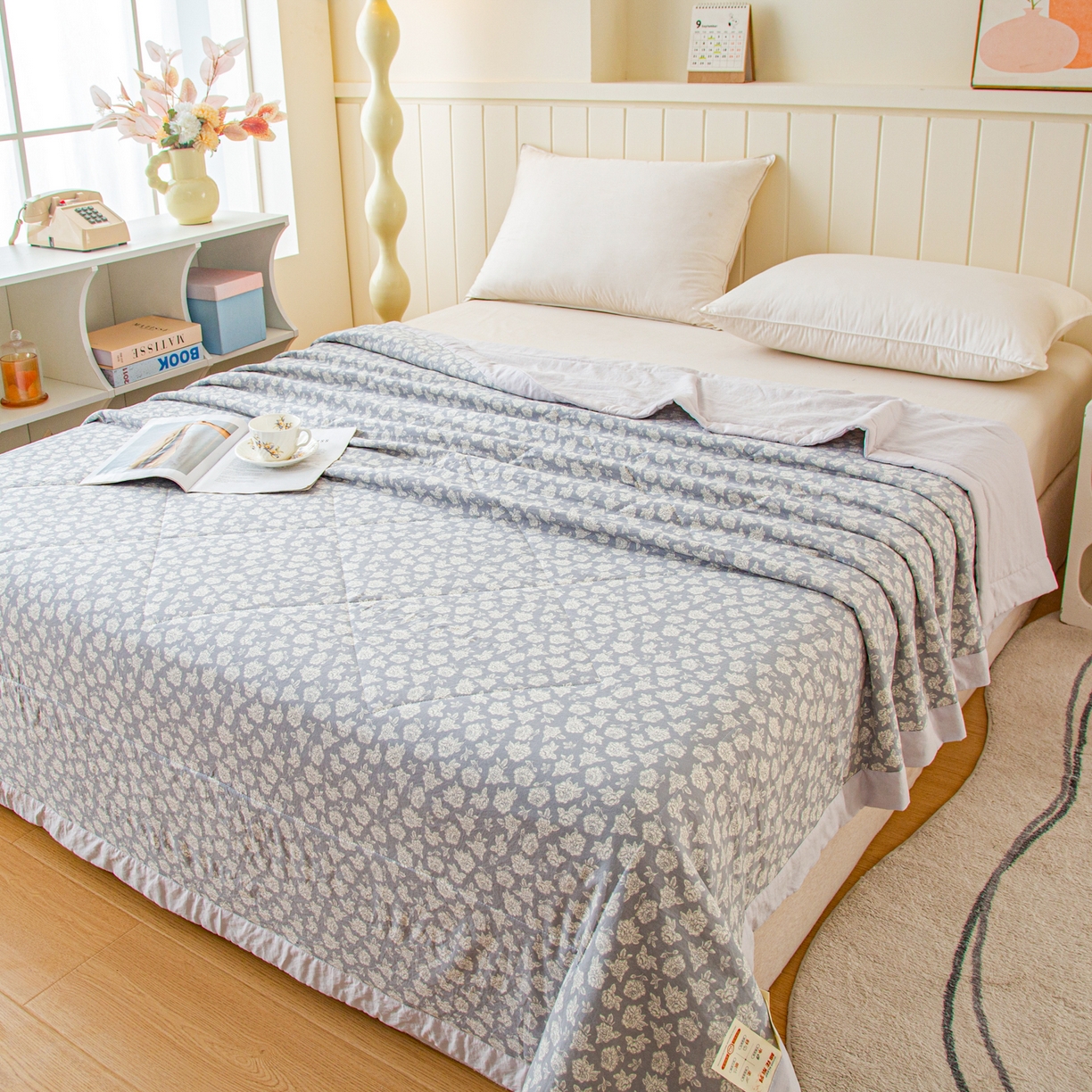 91家纺网 家纺一手货源 找家纺 美之润家纺 2026新款棉花新疆棉花被印花夏被学生单人宿舍夏被 云柔浅灰