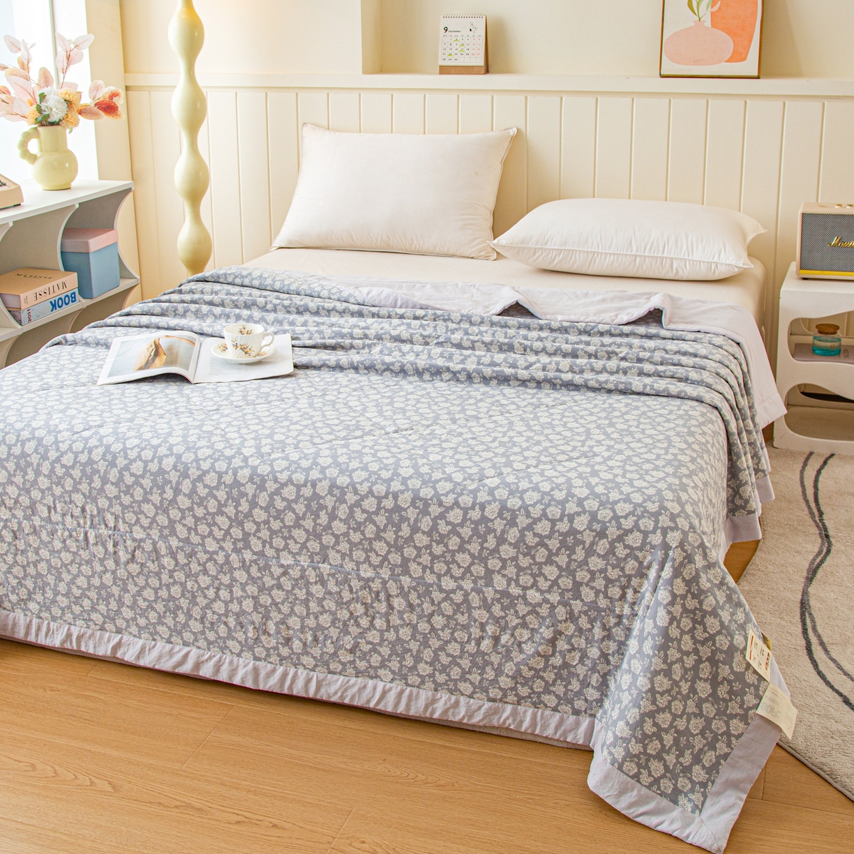 91家纺网 家纺一手货源 找家纺 美之润家纺 2026新款棉花新疆棉花被印花夏被学生单人宿舍夏被 云柔浅灰