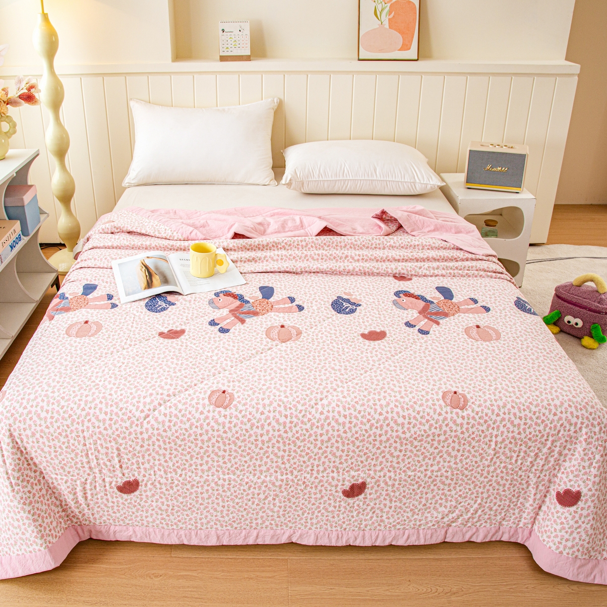 91家纺网 家纺一手货源 找家纺 美之润家纺 2026新款棉花新疆棉花被印花夏被学生单人宿舍夏被 田园小马