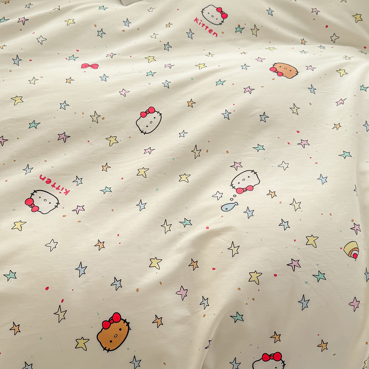 91家纺网 家纺一手货源 找家纺 小蓝孩家纺 2026新款12868全棉印花单被套(联系商家可打折，尺寸可定制) 星星凯蒂猫