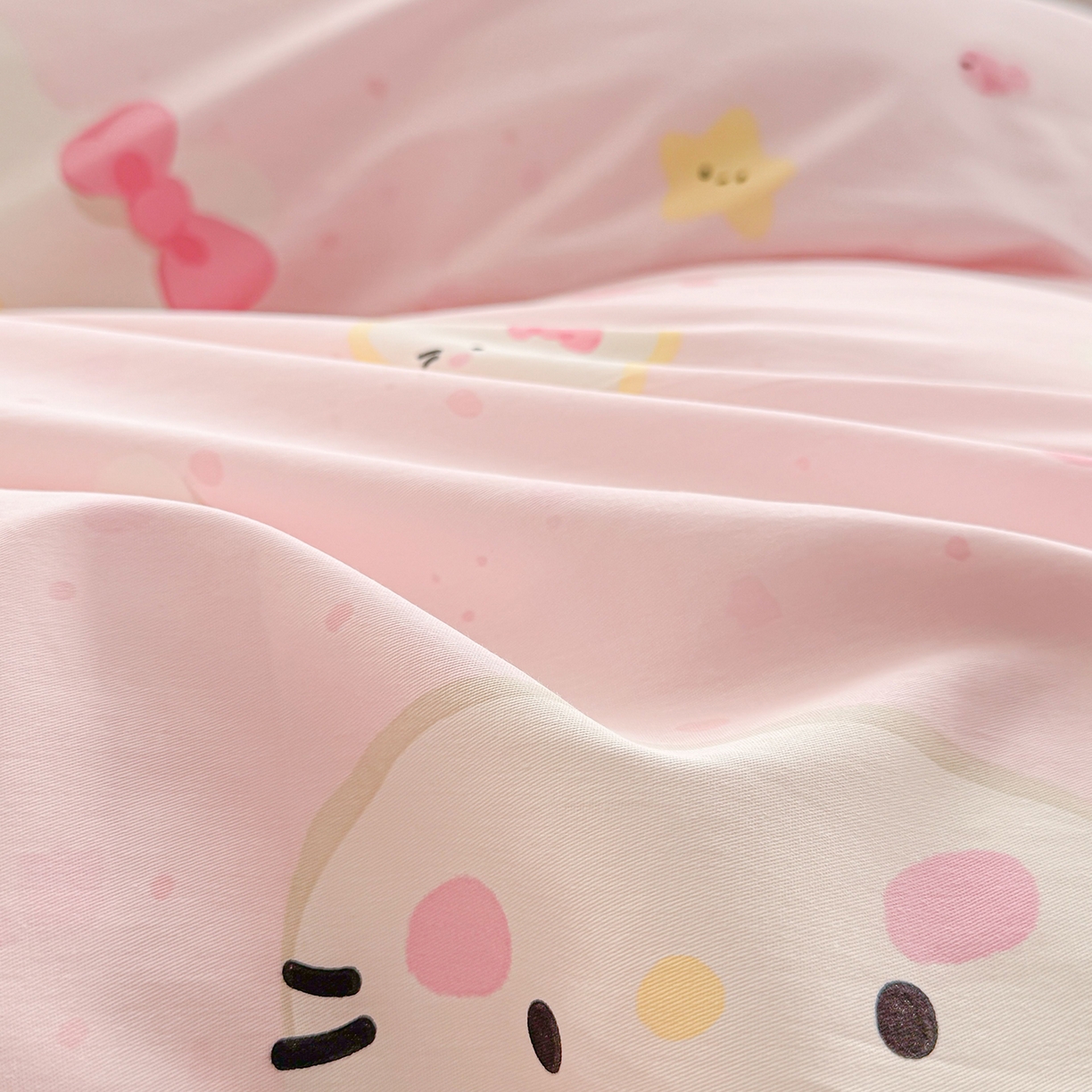 91家纺网 家纺一手货源 找家纺 小蓝孩家纺 2026新款12868全棉印花单被套(联系商家可打折，尺寸可定制) 甜心猫咪