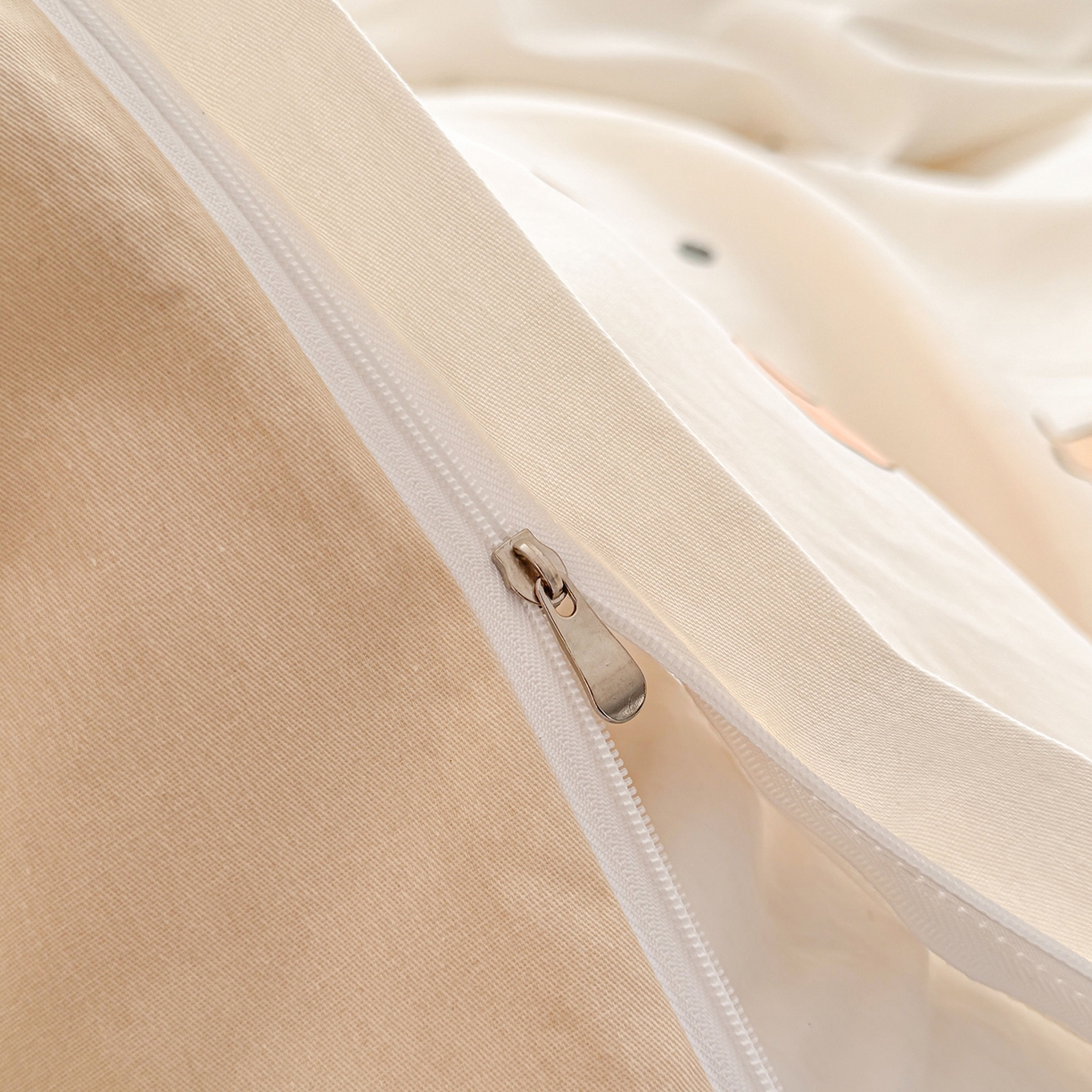 91家纺网 家纺一手货源 找家纺 小蓝孩家纺 2026新款12868全棉印花单被套(联系商家可打折，尺寸可定制) 领结熊宝