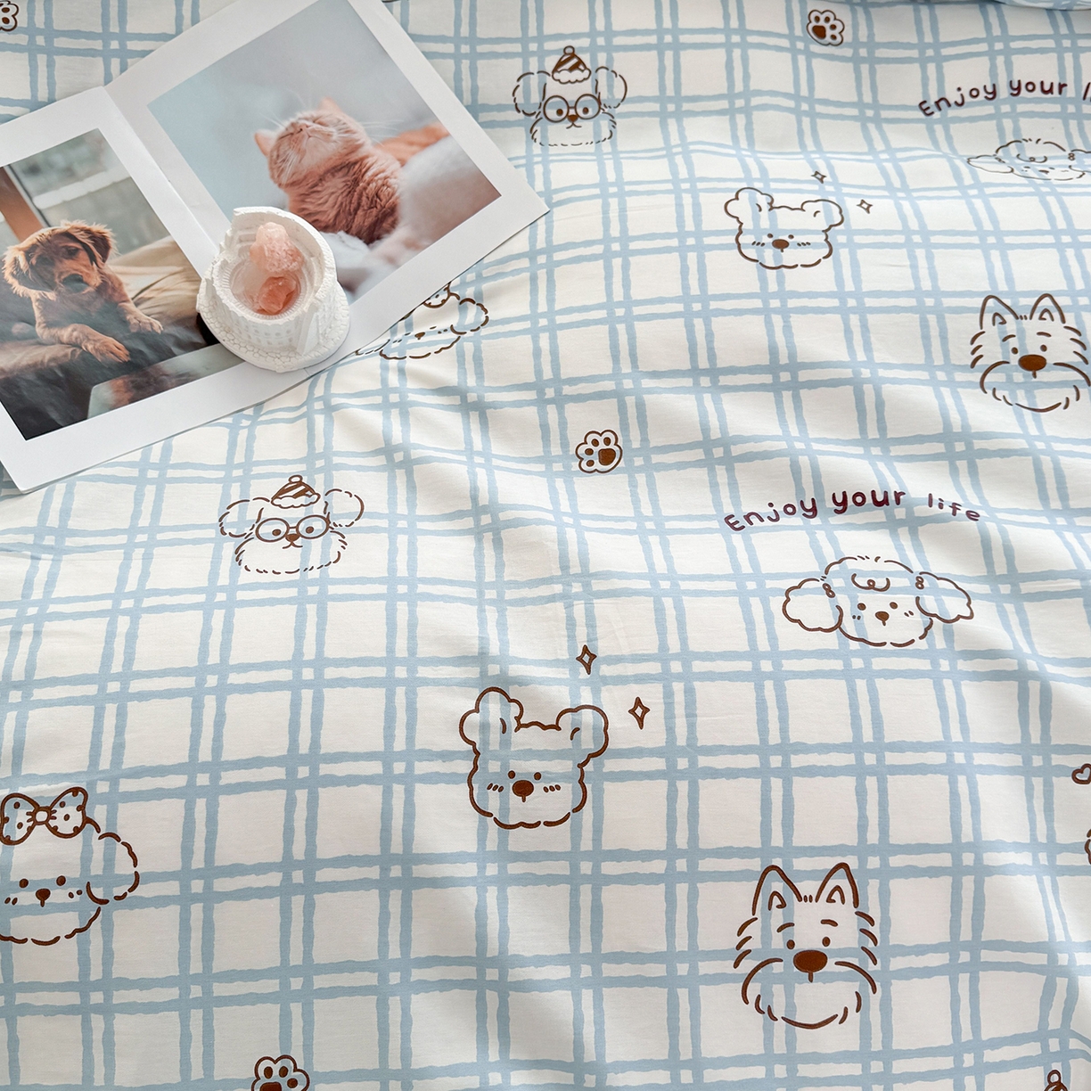 91家纺网 家纺一手货源 找家纺 小蓝孩家纺 2026新款12868全棉印花单被套(联系商家可打折，尺寸可定制) 忧郁棕熊