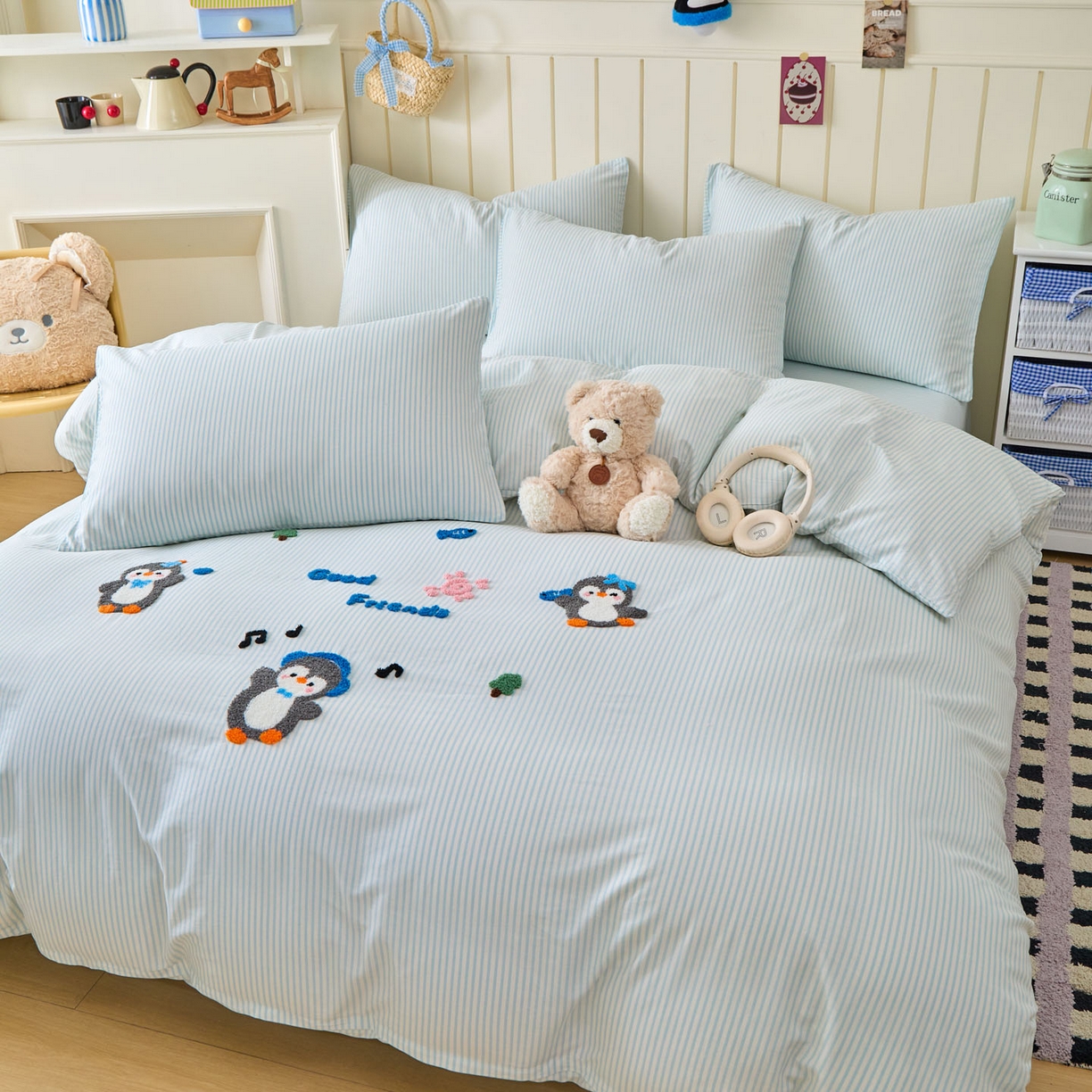 91家纺网 家纺一手货源 找家纺 倾慕家纺 2026新款全棉卡通毛巾绣系列四件套 欢乐企鹅