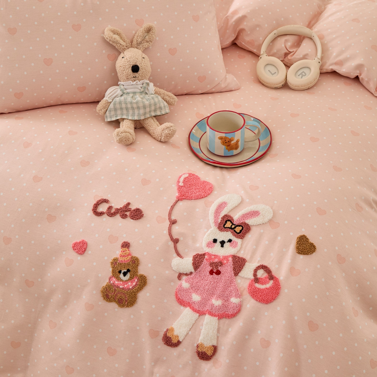 91家纺网 家纺一手货源 找家纺 倾慕家纺 2026新款全棉卡通毛巾绣系列四件套 兔兔熊