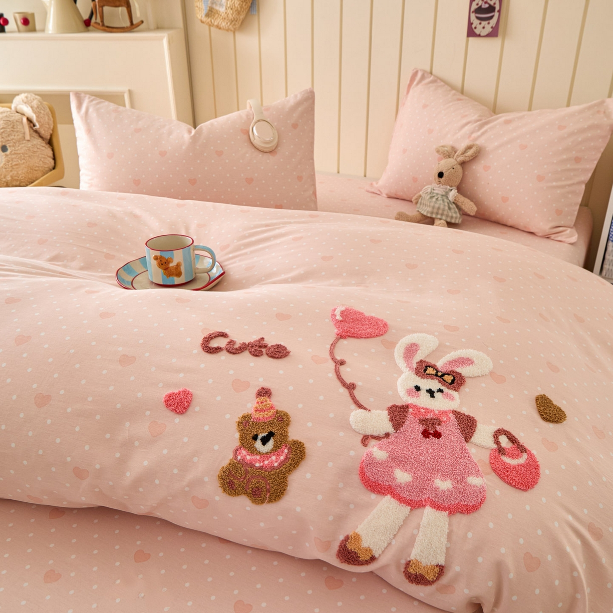 91家纺网 家纺一手货源 找家纺 倾慕家纺 2026新款全棉卡通毛巾绣系列四件套 兔兔熊