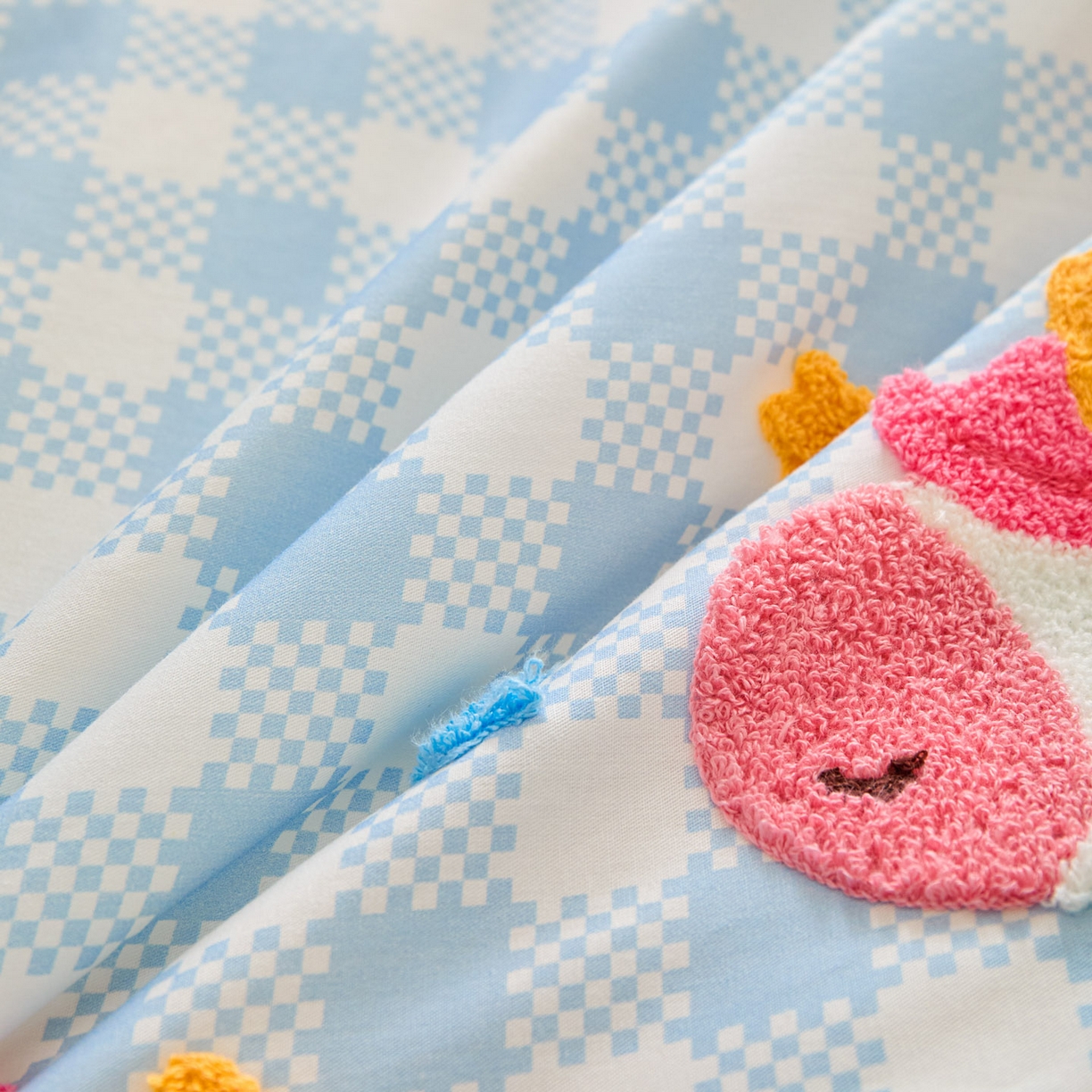 91家纺网 家纺一手货源 找家纺 倾慕家纺 2026新款全棉卡通毛巾绣系列四件套 彩虹马