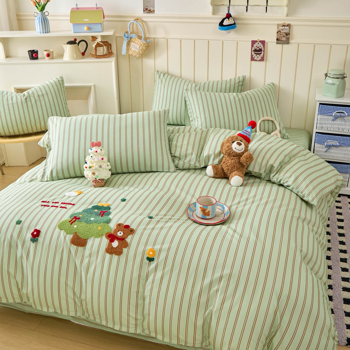 91家纺网 家纺一手货源 找家纺 倾慕家纺 2026新款全棉卡通毛巾绣系列四件套 森林小熊