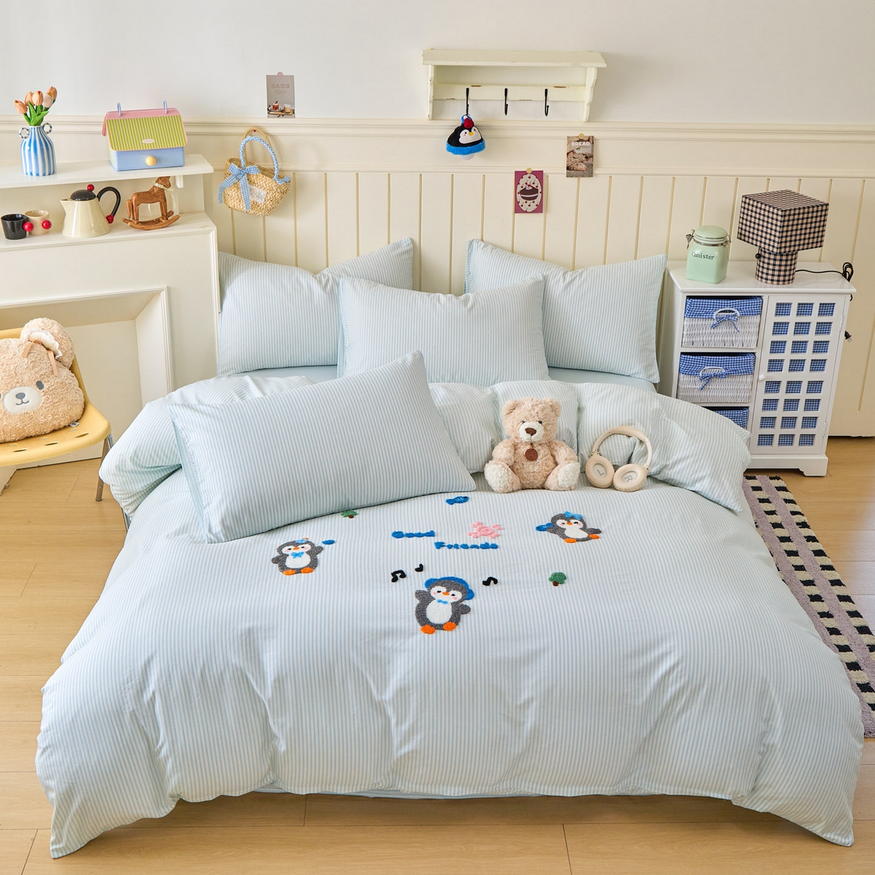 91家纺网 家纺一手货源 找家纺 倾慕家纺 2026新款全棉卡通毛巾绣系列四件套 欢乐企鹅