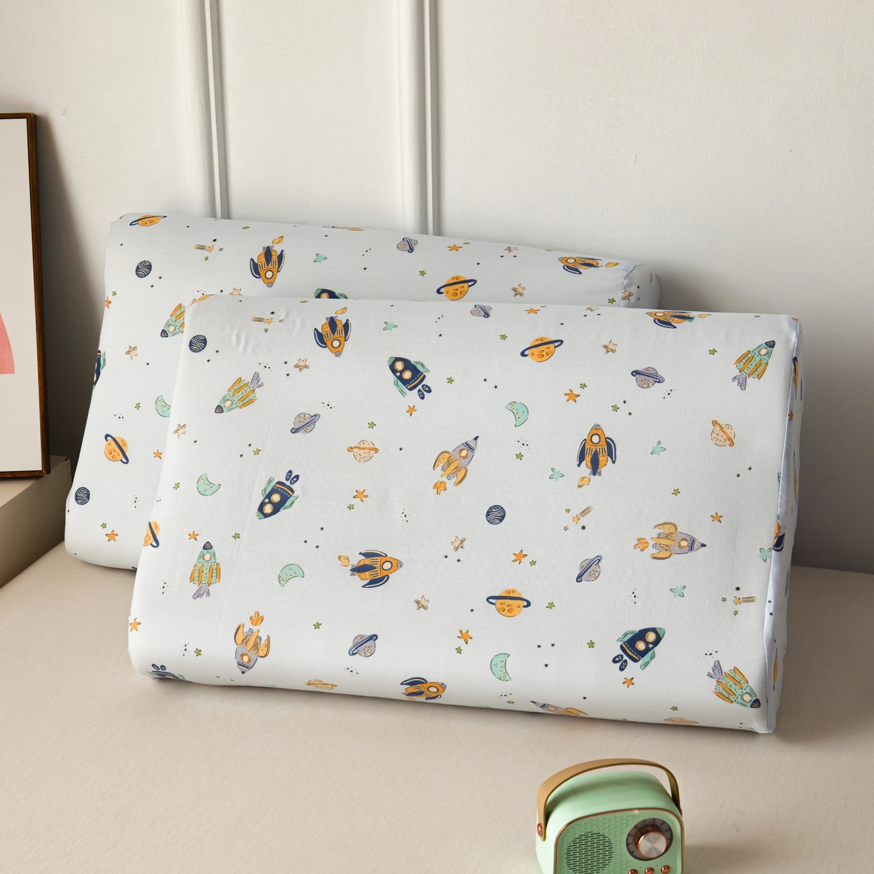 91家纺网 家纺一手货源 找家纺 百寐 2026新款全棉A类双层纱立体乳胶枕套纯棉纱布卡通碎花小清新枕套 立体-太空旅行