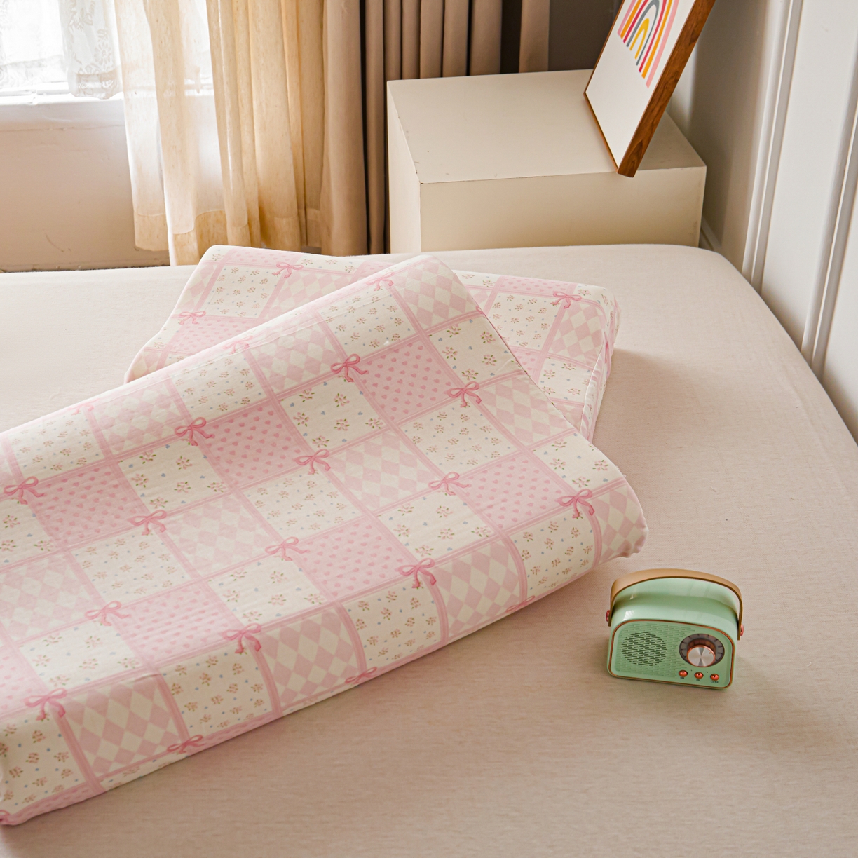 91家纺网 家纺一手货源 找家纺 百寐 2026新款全棉A类双层纱立体乳胶枕套纯棉纱布卡通碎花小清新枕套 立体-小城故事