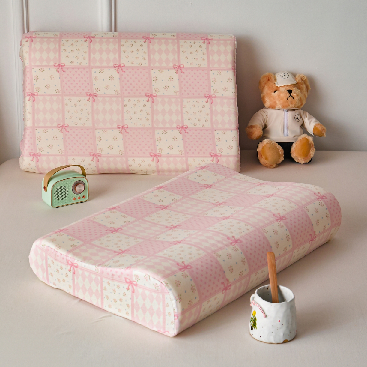 91家纺网 家纺一手货源 找家纺 百寐 2026新款全棉A类双层纱立体乳胶枕套纯棉纱布卡通碎花小清新枕套 立体-小城故事