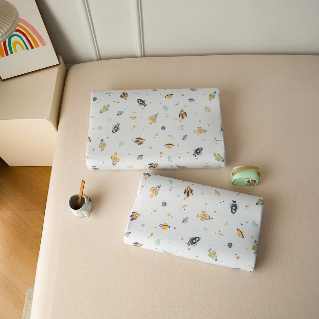 91家纺网 家纺一手货源 找家纺 百寐 2026新款全棉A类双层纱立体乳胶枕套纯棉纱布卡通碎花小清新枕套 立体-太空旅行