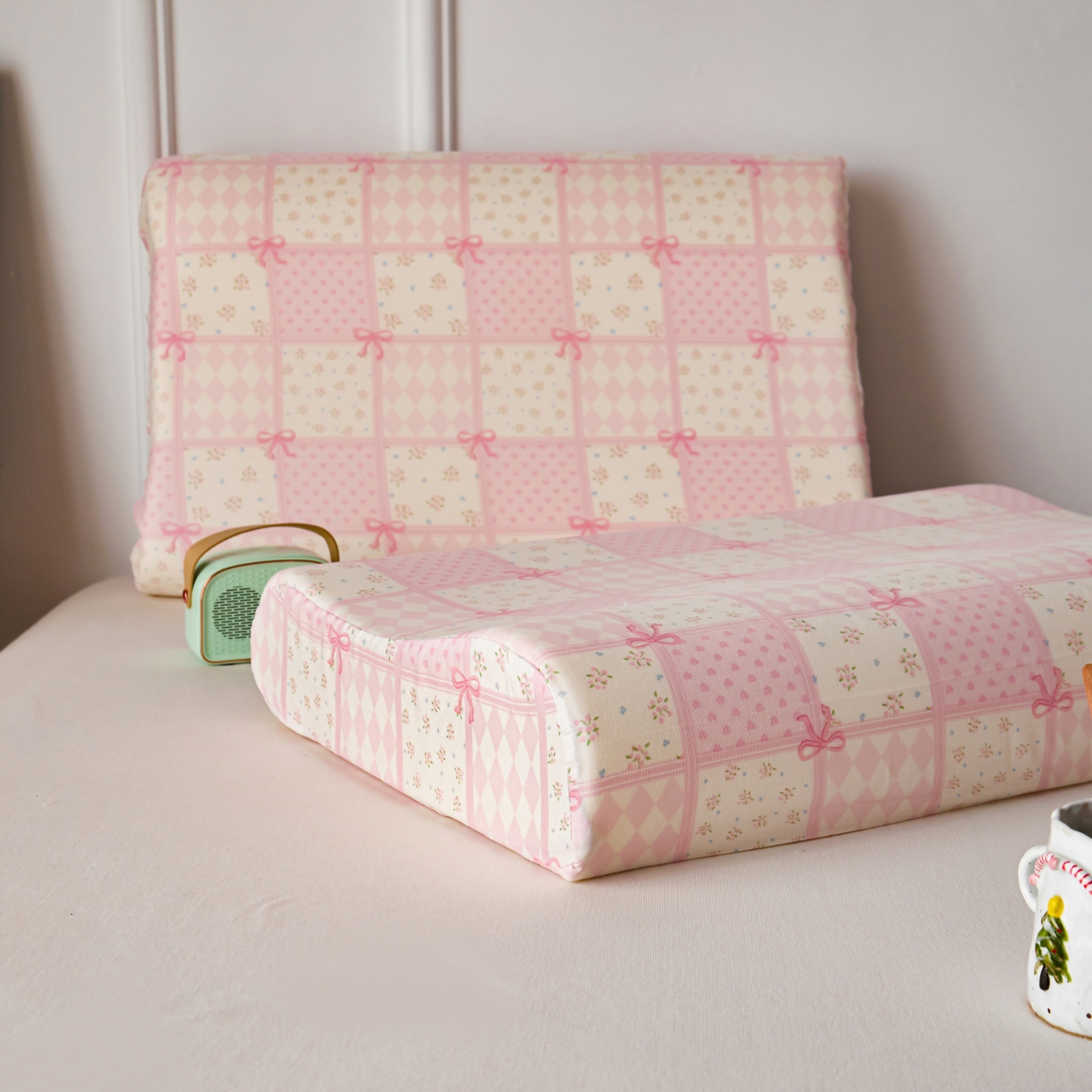 91家纺网 家纺一手货源 找家纺 百寐 2026新款全棉A类双层纱立体乳胶枕套纯棉纱布卡通碎花小清新枕套 立体-小城故事