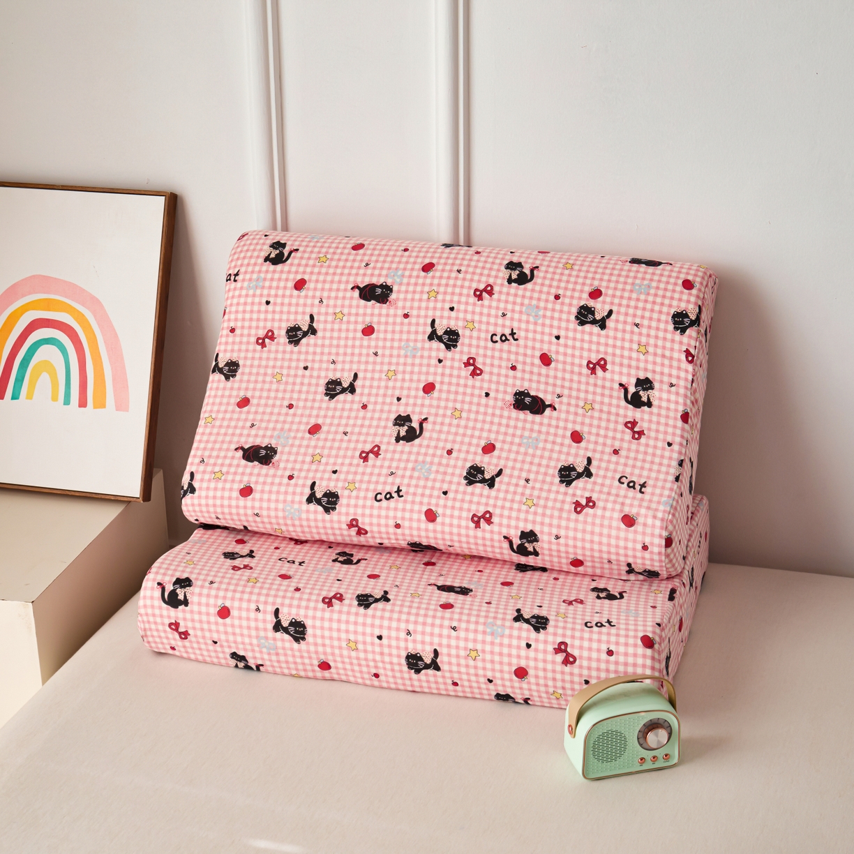 91家纺网 家纺一手货源 找家纺 百寐 2026新款全棉A类双层纱立体乳胶枕套纯棉纱布卡通碎花小清新枕套 立体-红格猫咪