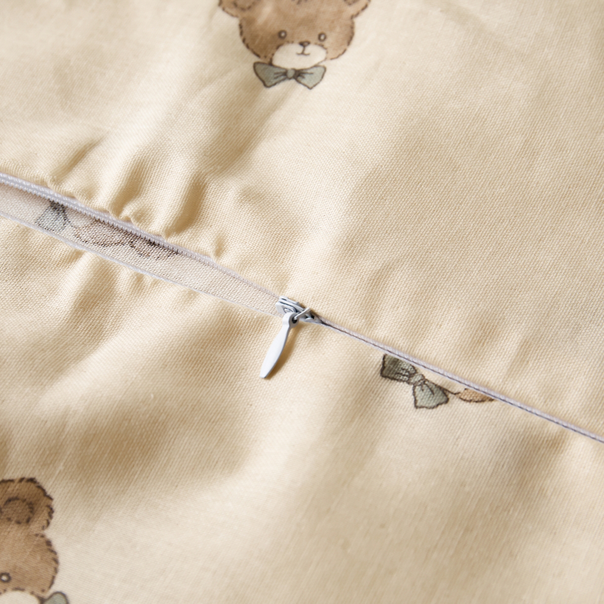 91家纺网 家纺一手货源 找家纺 百寐 2026新款全棉A类双层纱立体乳胶枕套纯棉纱布卡通碎花小清新枕套 立体-领结熊