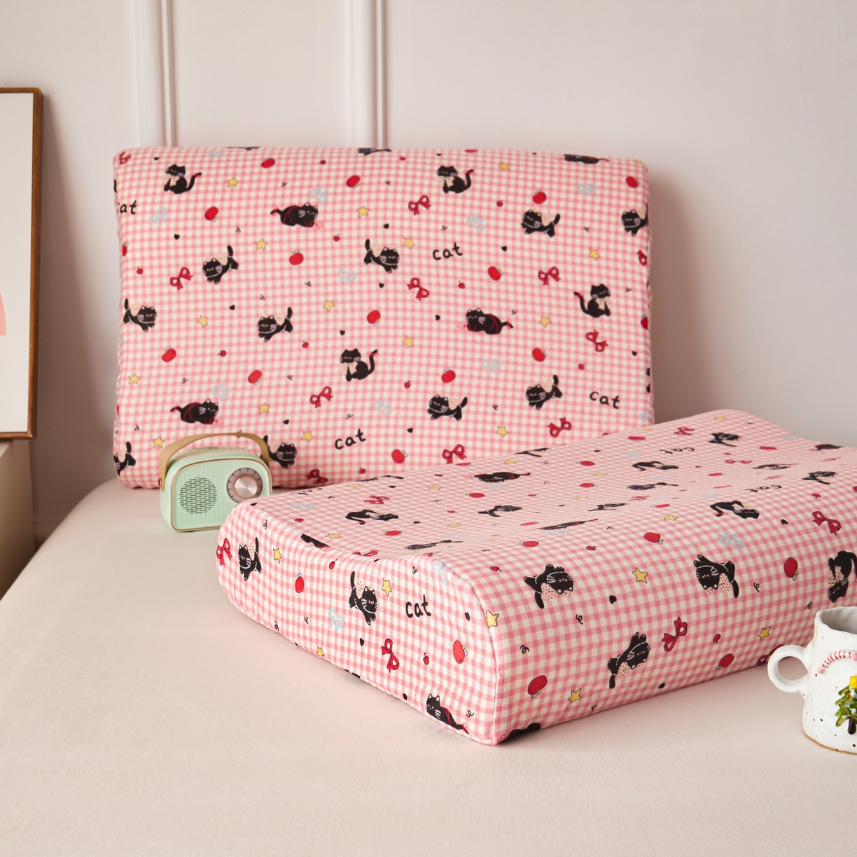 91家纺网 家纺一手货源 找家纺 百寐 2026新款全棉A类双层纱立体乳胶枕套纯棉纱布卡通碎花小清新枕套 立体-红格猫咪