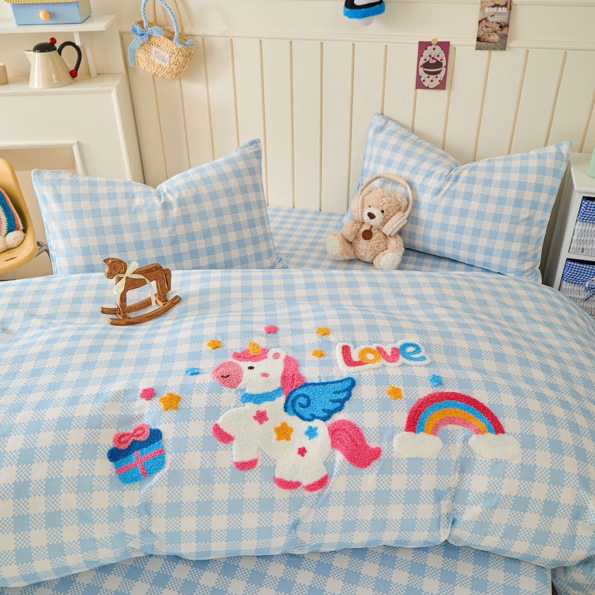 91家纺网 家纺一手货源 找家纺 倾慕家纺 2026新款全棉卡通毛巾绣系列单被套 彩虹马