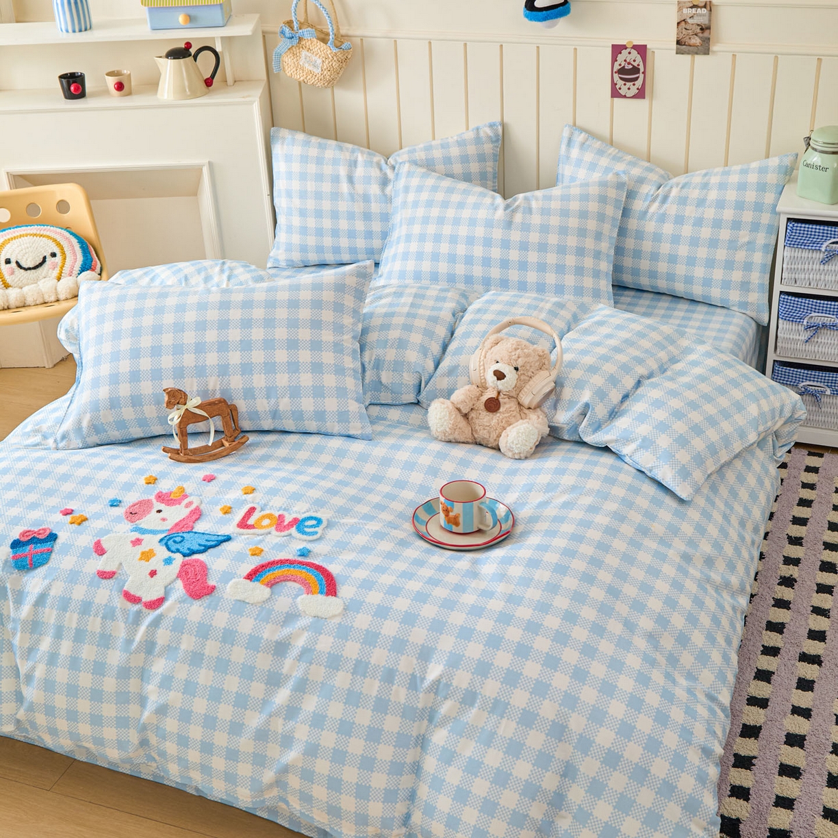 91家纺网 家纺一手货源 找家纺 倾慕家纺 2026新款全棉卡通毛巾绣系列单被套 彩虹马