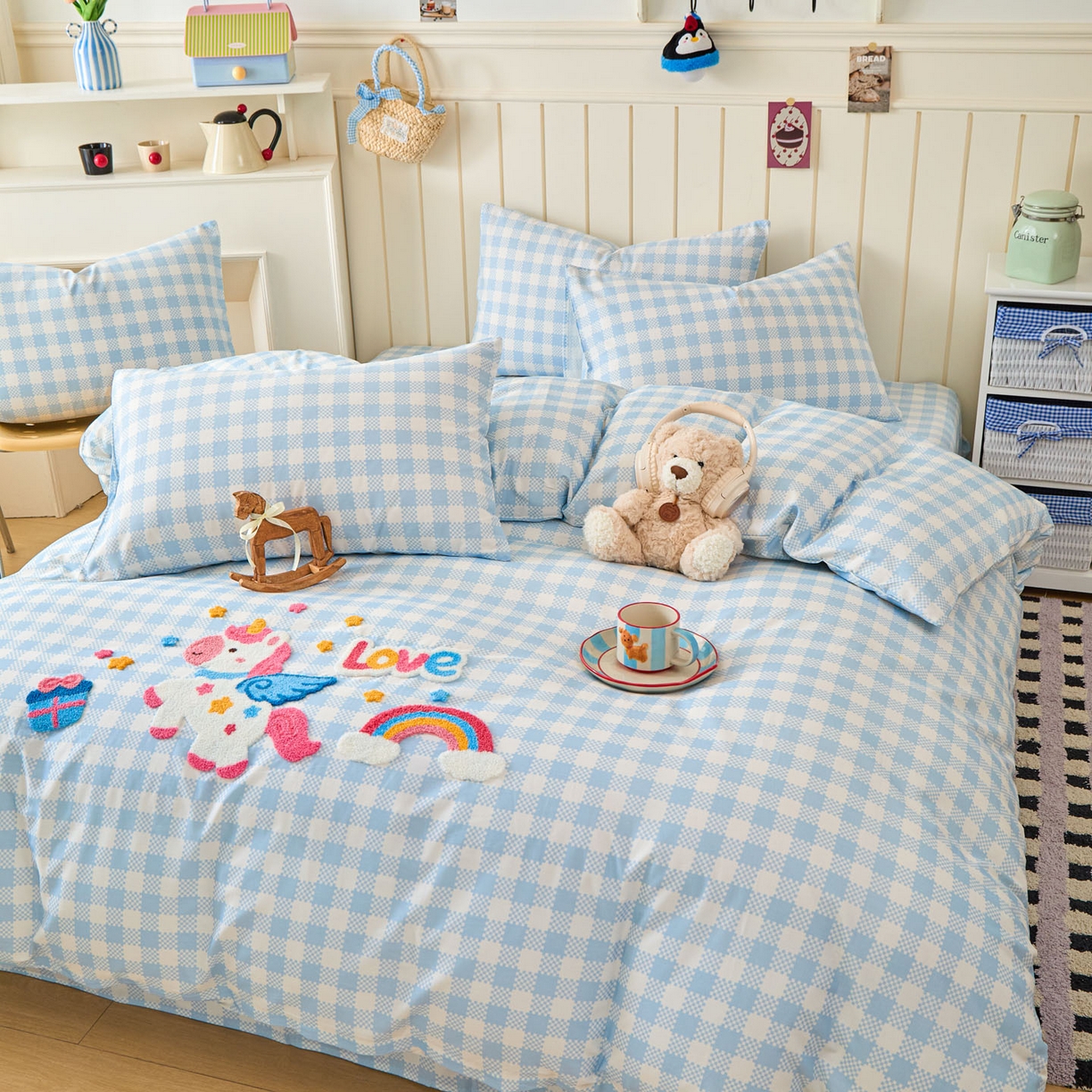 91家纺网 家纺一手货源 找家纺 倾慕家纺 2026新款全棉卡通毛巾绣系列单被套 彩虹马