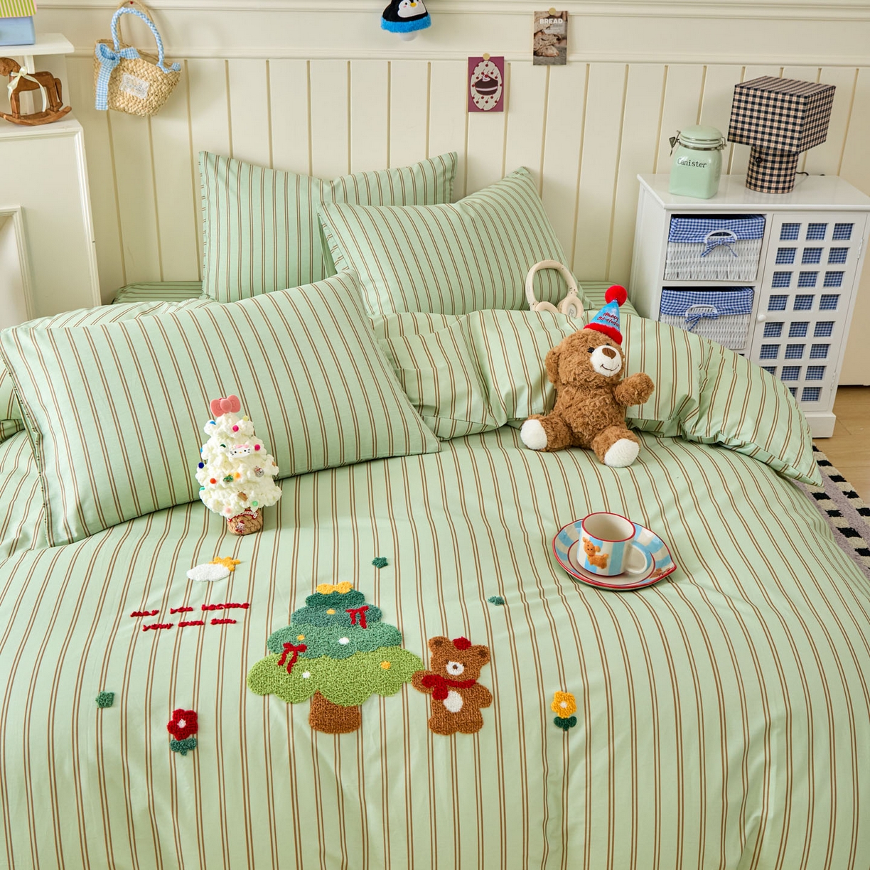 91家纺网 家纺一手货源 找家纺 倾慕家纺 2026新款全棉卡通毛巾绣系列单被套 森林小熊