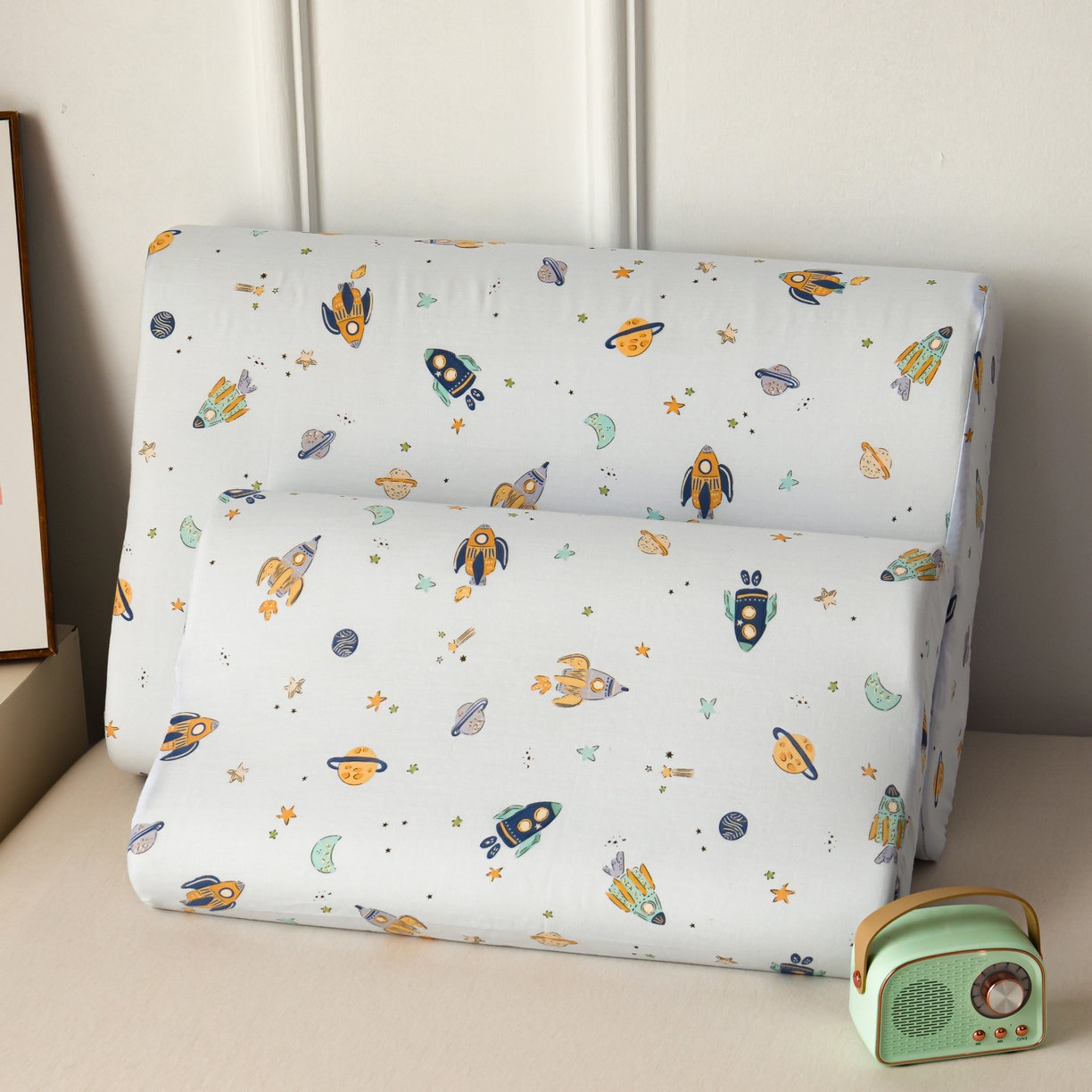 91家纺网 家纺一手货源 找家纺 百寐 2026新款全棉A类双层纱立体乳胶枕套纯棉纱布卡通碎花小清新枕套 立体-太空旅行