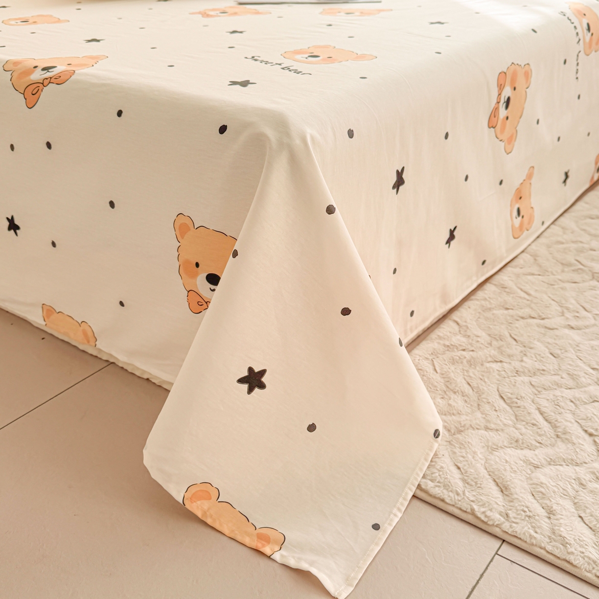 91家纺网 家纺一手货源 找家纺 小蓝孩家纺 2026新款12868全棉印花单床单(联系商家可打折，尺寸可定制) 领结熊宝