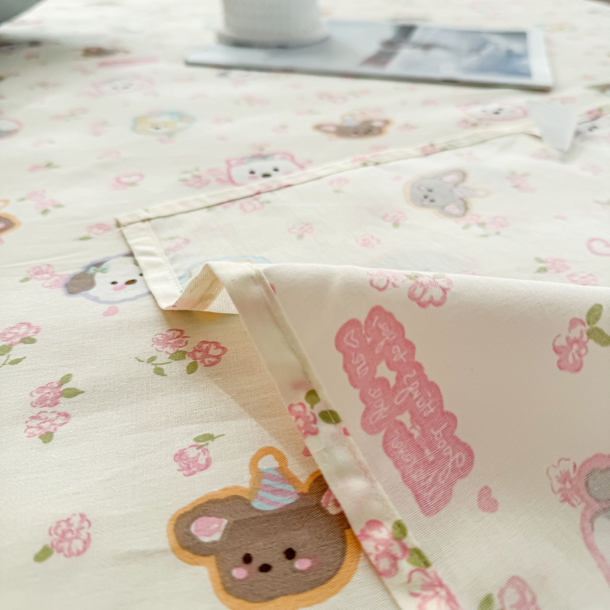 91家纺网 家纺一手货源 找家纺 小蓝孩家纺 2026新款12868全棉印花单床单(联系商家可打折，尺寸可定制) 萌宠伙伴