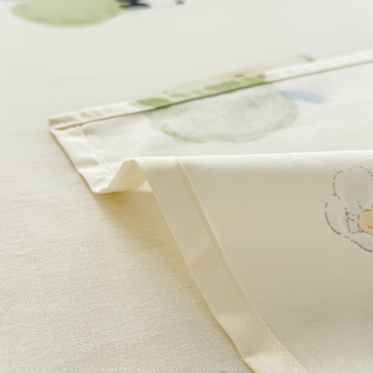 91家纺网 家纺一手货源 找家纺 小蓝孩家纺 2026新款12868全棉印花单床单(联系商家可打折，尺寸可定制) 果味小森林