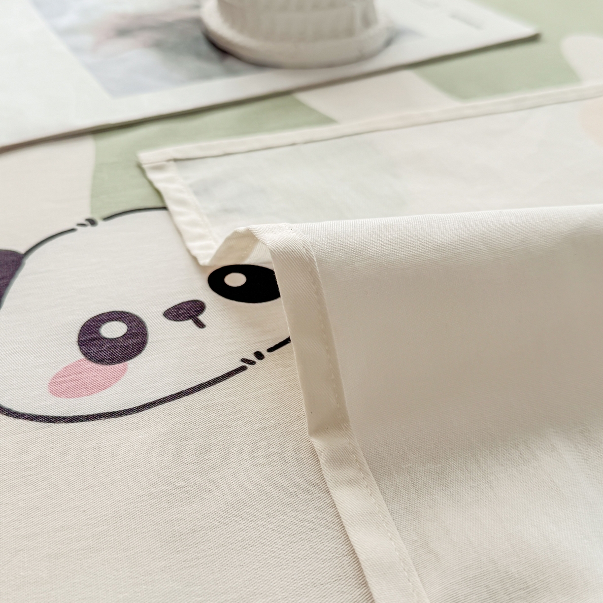 91家纺网 家纺一手货源 找家纺 小蓝孩家纺 2026新款12868全棉印花单床单(联系商家可打折，尺寸可定制) 熊猫鸭鸭乐-绿