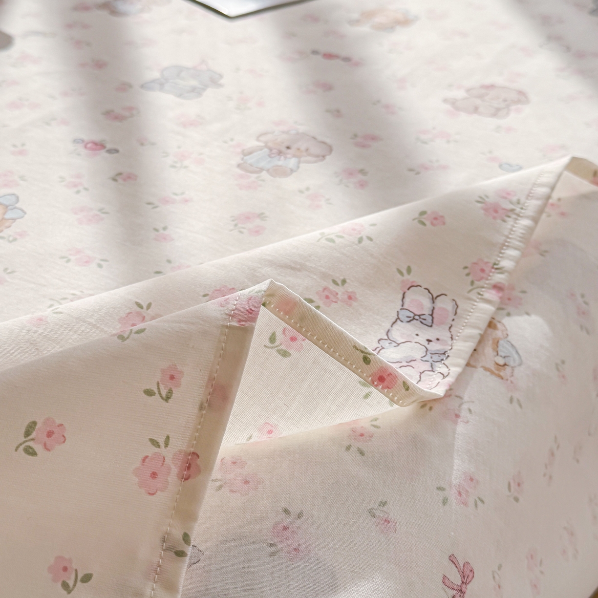 91家纺网 家纺一手货源 找家纺 小蓝孩家纺 2026新款12868全棉印花单床单(联系商家可打折，尺寸可定制) 奶酪幼儿园