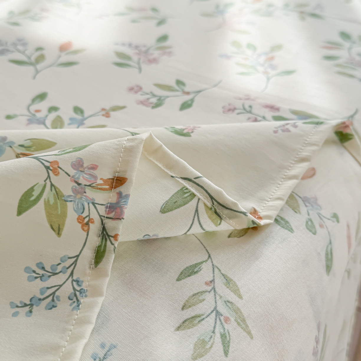 91家纺网 家纺一手货源 找家纺 小蓝孩家纺 2026新款12868全棉印花单床单(联系商家可打折，尺寸可定制) 风铃小兔