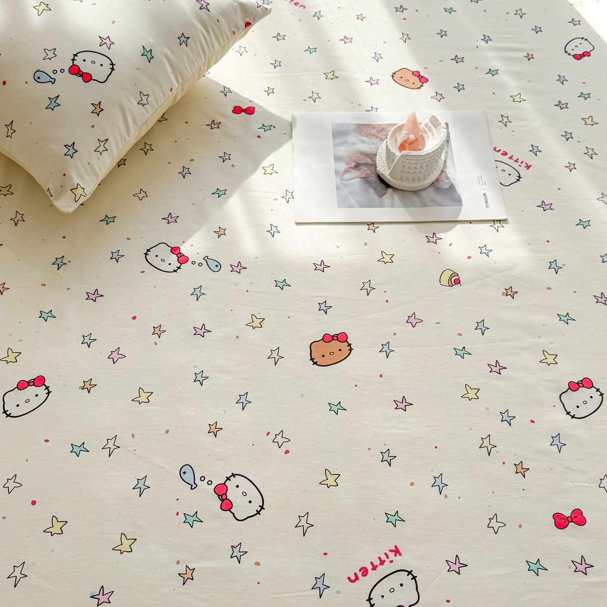 91家纺网 家纺一手货源 找家纺 小蓝孩家纺 2026新款12868全棉印花单床单(联系商家可打折，尺寸可定制) 星星凯蒂猫