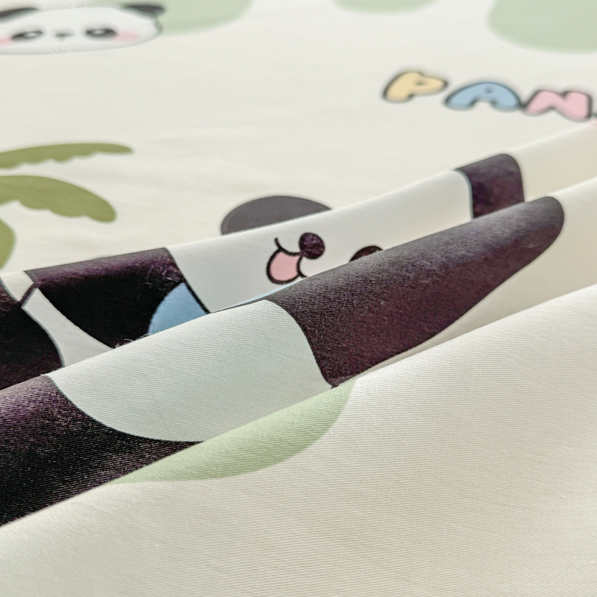 91家纺网 家纺一手货源 找家纺 小蓝孩家纺 2026新款12868全棉印花单床单(联系商家可打折，尺寸可定制) 熊猫鸭鸭乐-绿