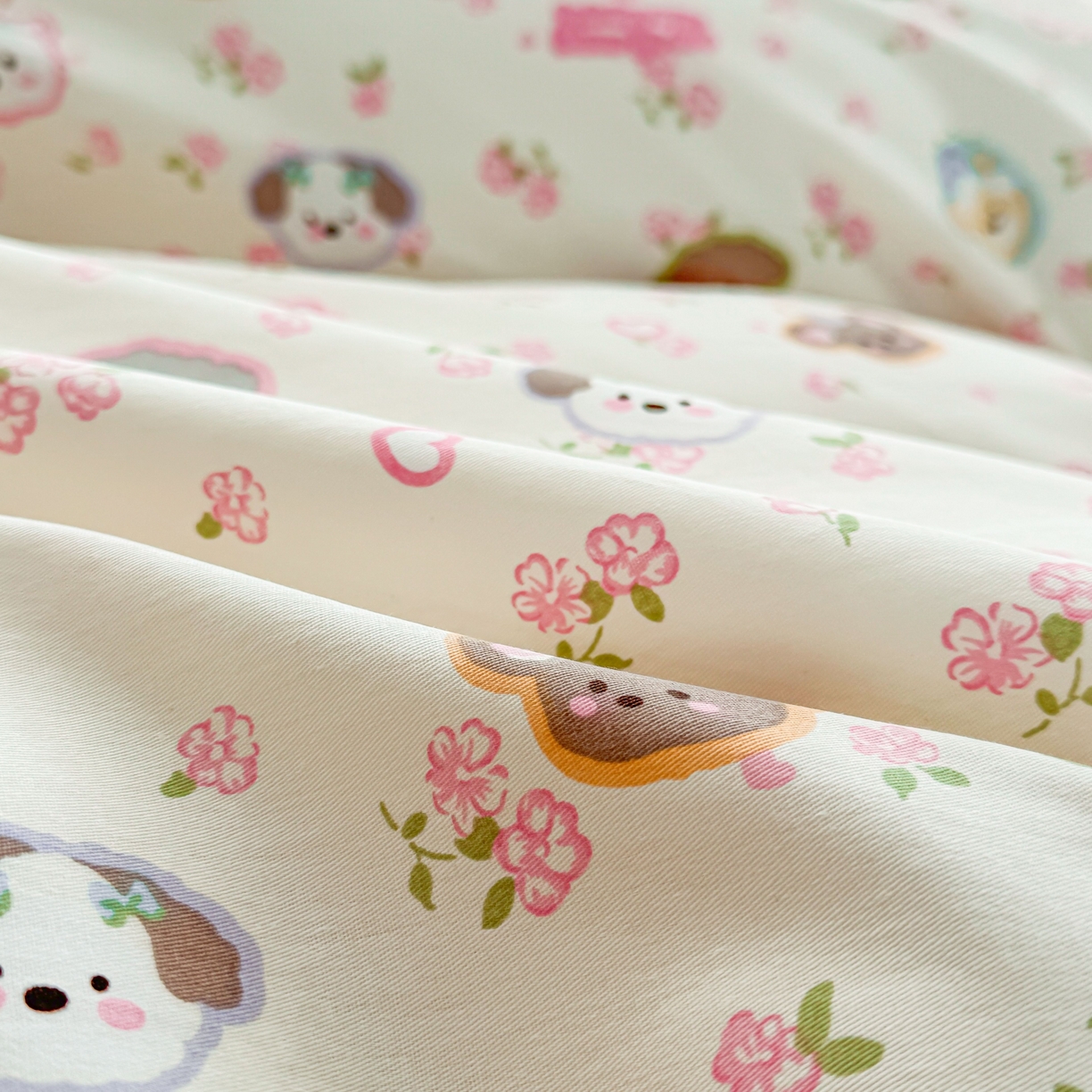 91家纺网 家纺一手货源 找家纺 小蓝孩家纺 2026新款12868全棉印花单床单(联系商家可打折，尺寸可定制) 萌宠伙伴