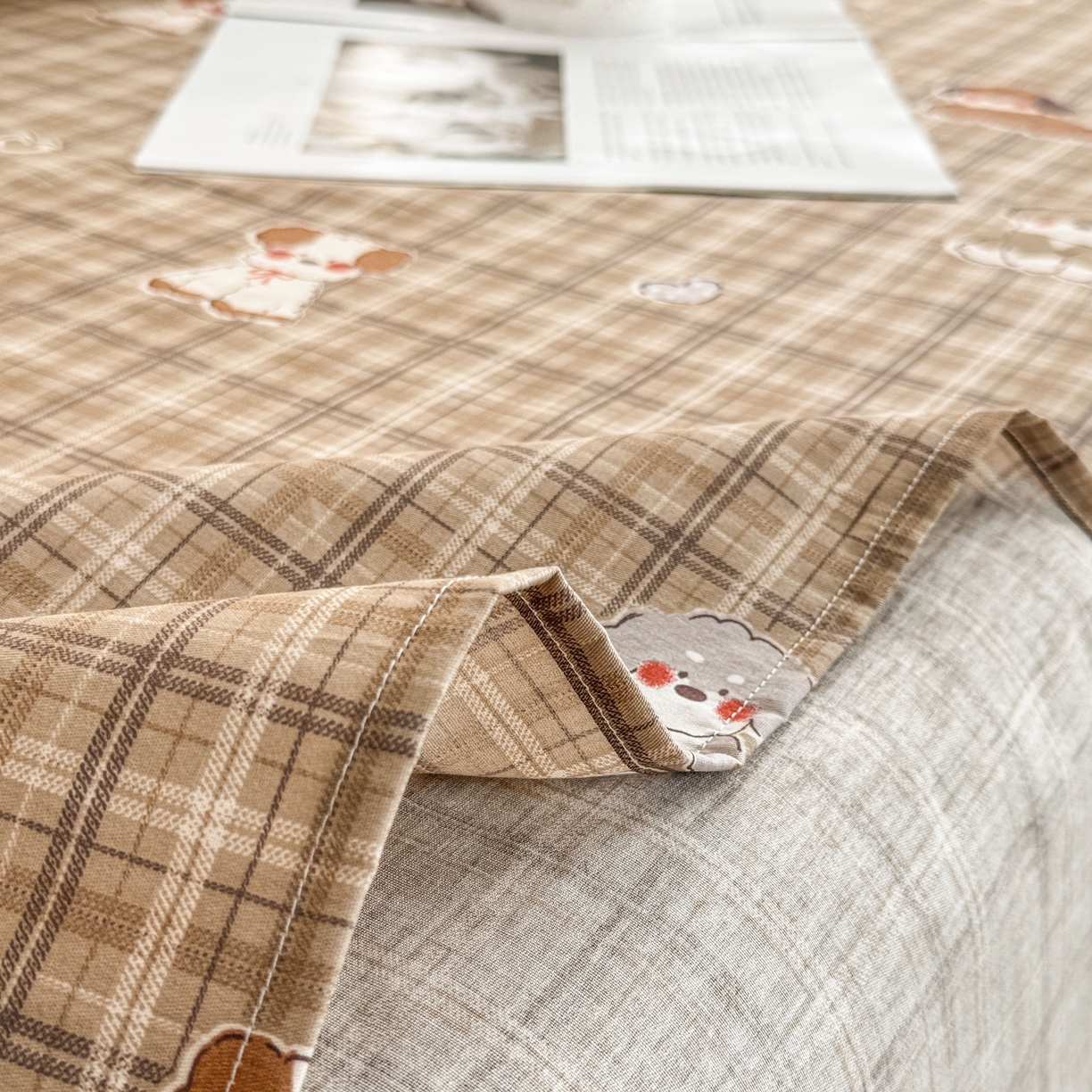 91家纺网 家纺一手货源 找家纺 小蓝孩家纺 2026新款12868全棉印花单床单(联系商家可打折，尺寸可定制) 哈哈狗