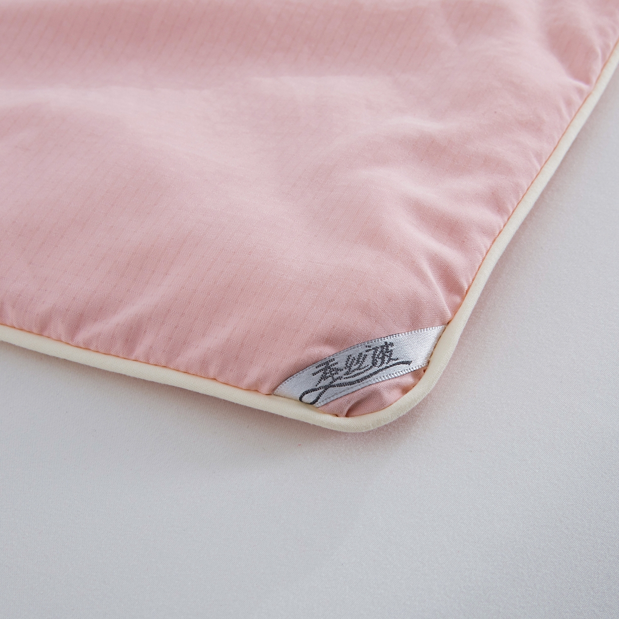 91家纺网 家纺一手货源 找家纺 禹祥家纺 2026新款冰氧桑蚕丝空调被夏凉被学生被蚕蛹蛋白被外贸跨境被子被芯直播爆款 西瓜粉