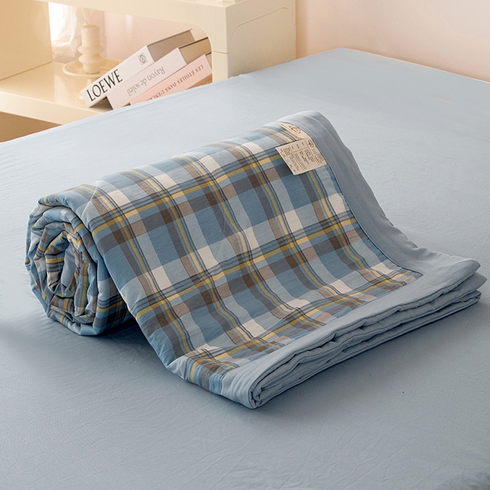 91家纺网 家纺一手货源 找家纺 禹祥家纺 2026新款水洗棉A类100%新疆棉花填充夏被可机洗空调被夏凉被学生被被子被芯 雅致格-蓝