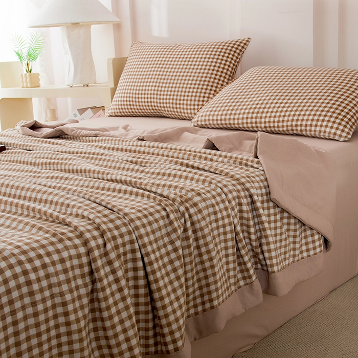 91家纺网 家纺一手货源 找家纺 禹祥家纺 2026新款水洗棉A类100%新疆棉花填充夏被可机洗空调被夏凉被学生被被子被芯 浅米小格