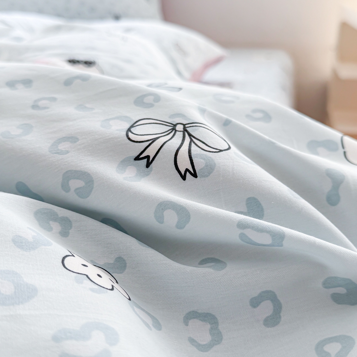 91家纺网 家纺一手货源 找家纺 小蓝孩家纺 2026新款12868全棉纯棉印花四件套（联系商家可打折，尺寸可定制） 豹纹猫咪