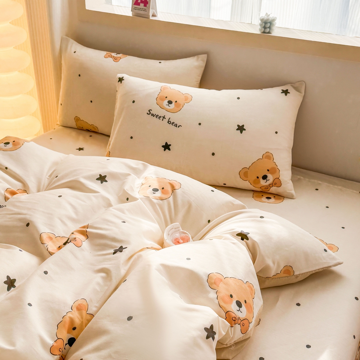 91家纺网 家纺一手货源 找家纺 小蓝孩家纺 2026新款12868全棉纯棉印花四件套（联系商家可打折，尺寸可定制） 领结熊宝