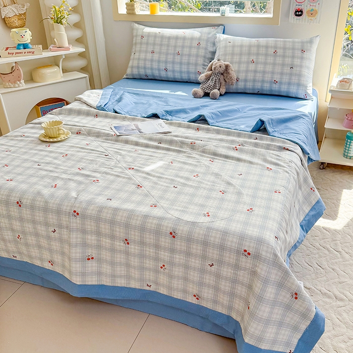 91家纺网 家纺一手货源 找家纺 禹祥家纺 （包质检）2026新款A类里外全棉新疆棉夏被夏凉被空调被儿童被 蓝格樱桃